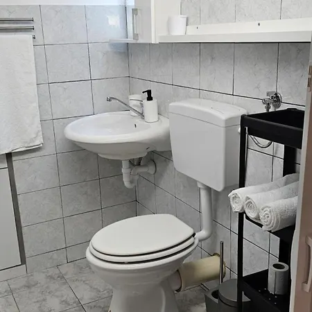 Apartma Ina